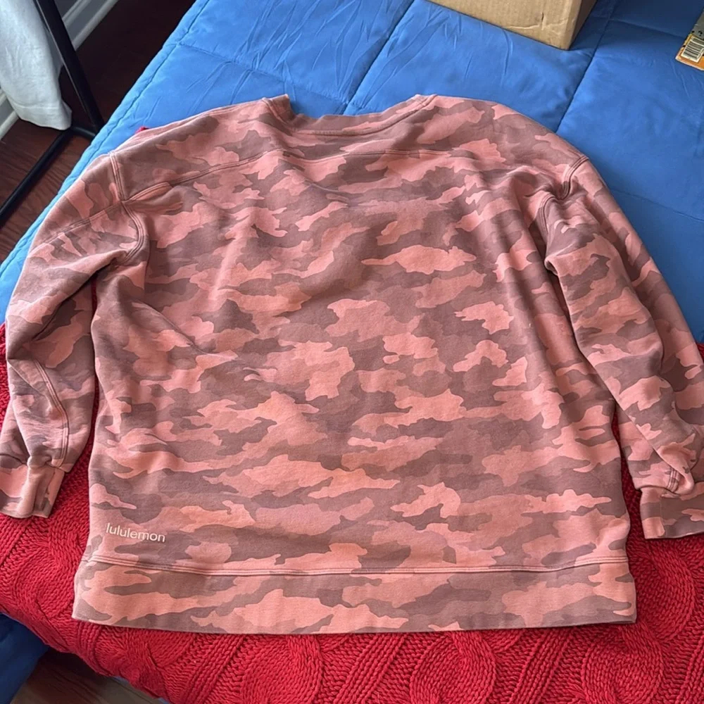 Lululemon Perfectly Oversized Crew Heritage 365 Camo Brier Rose Multi Sz 16! - Picture 7 of 8